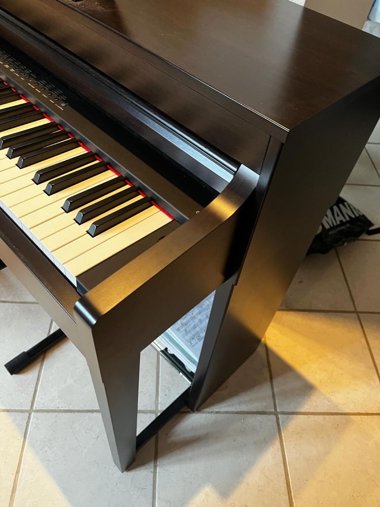 Yamaha Clavinova CLP 470 pianino cyfrowe
