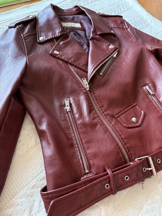 Продам екошкіряну куртку