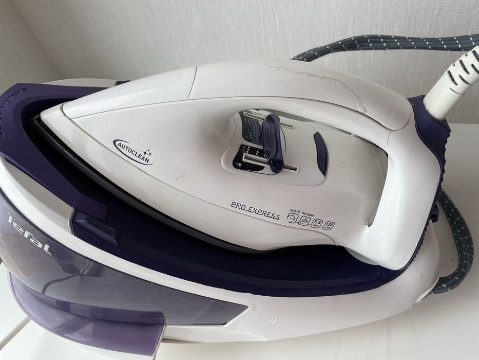 Праска з парогенератором Tefal