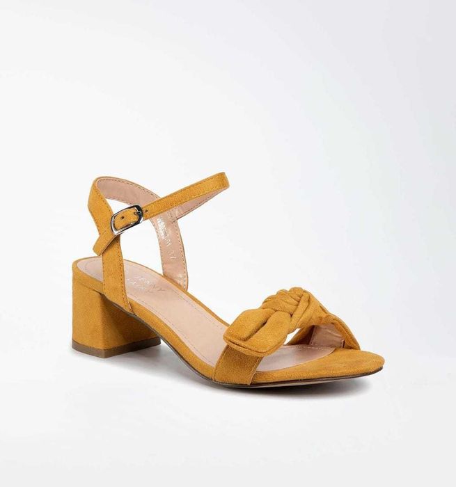 Żółte buty Jenny Fairy 36 sandałki CCC na słupku sandały na obcasie