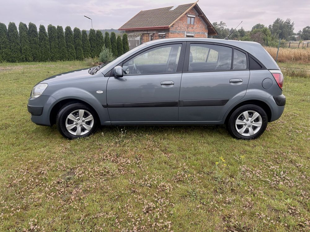 Kia Rio 1.5 diesel 110 kM 2010 rok klima