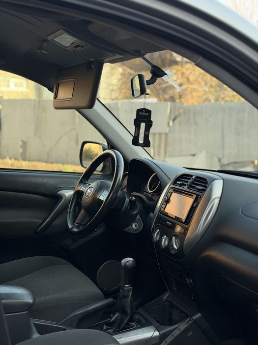 Toyota RAV четыре полный привод