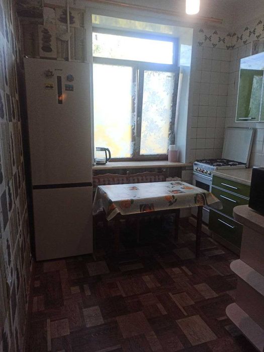 Продам 2-х комнатную квартиру на Малом рынке, по проспекту Соборный