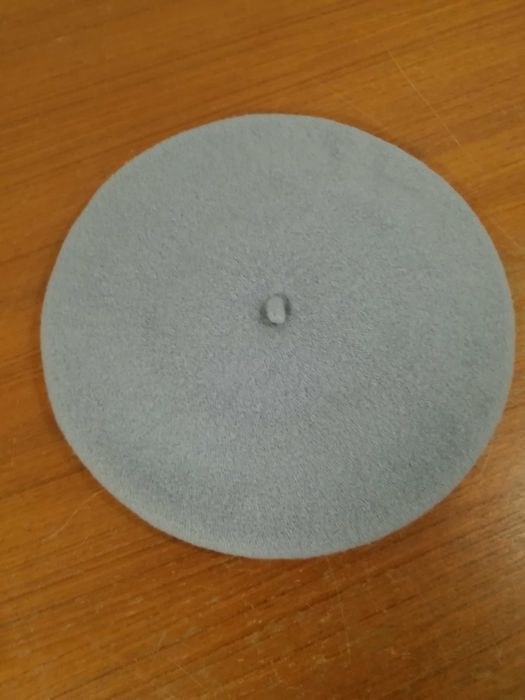 Wełniany beret czeskiej firmy Fezko.