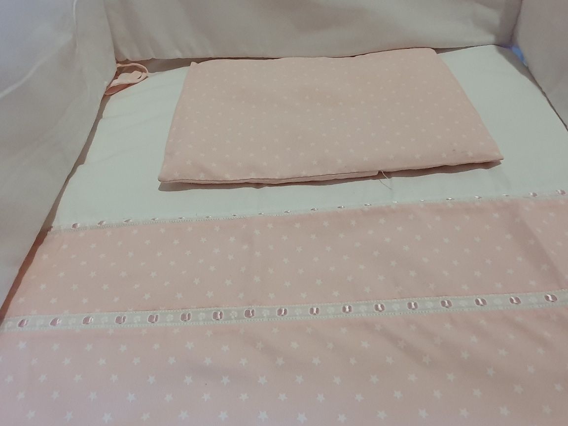 Vendo edredon, resguardo e fronha para berço de bebe