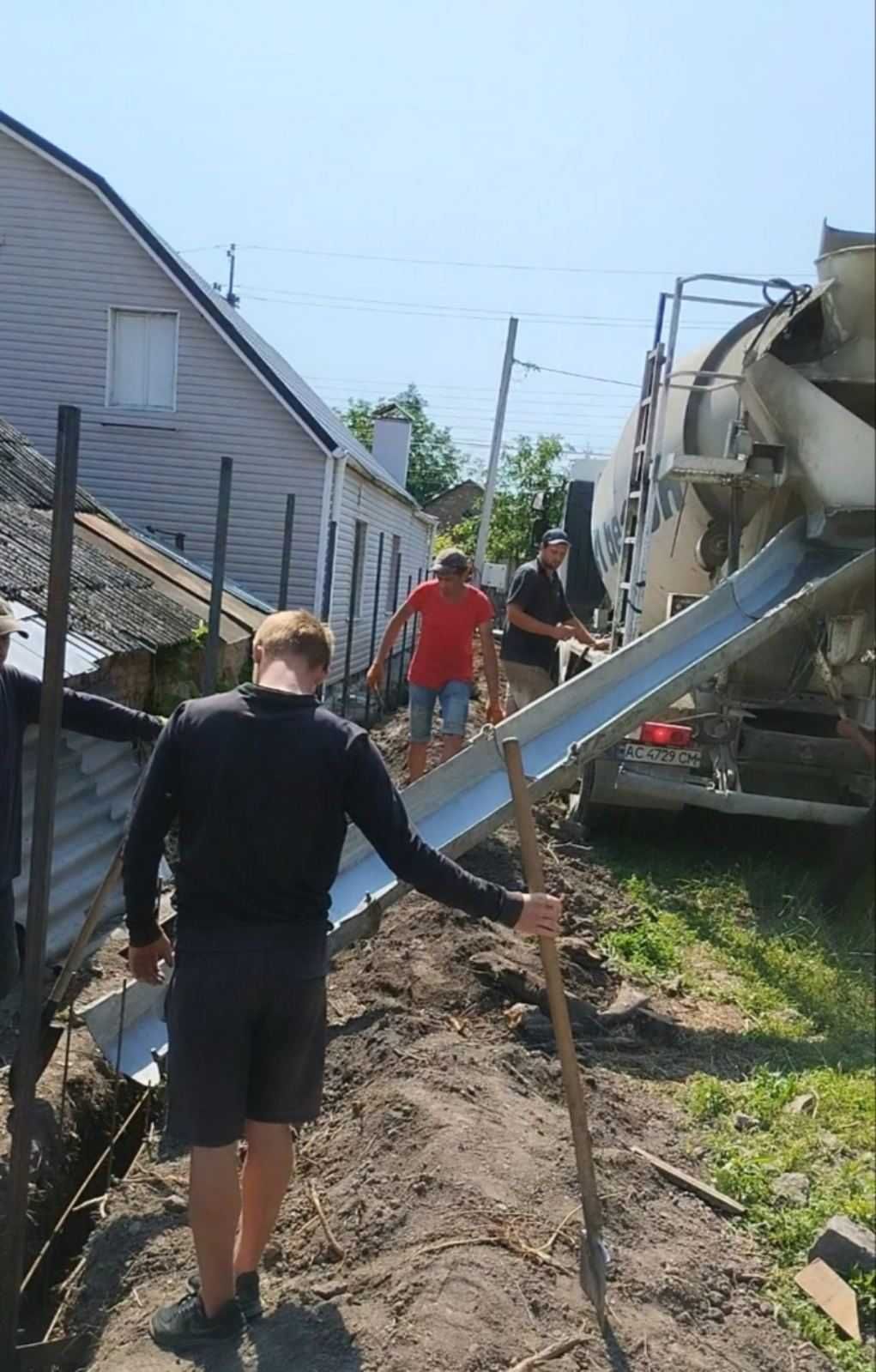 Встановлення паркану з профнастилу, рабиці