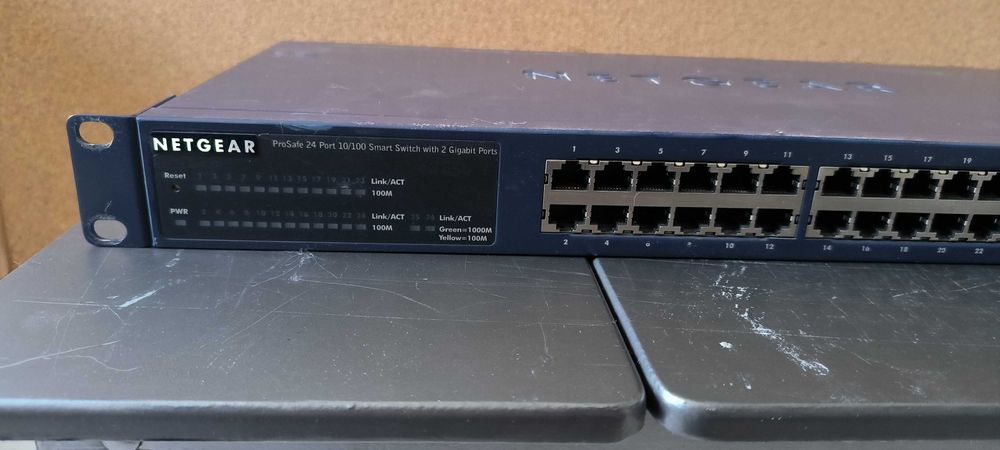 Коммутатор Netgear NETGEAR PROSAFE 24 PORT Б/У