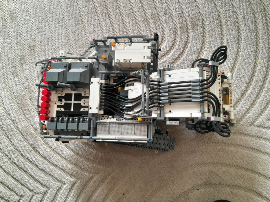 Liebherr lego technik 42100