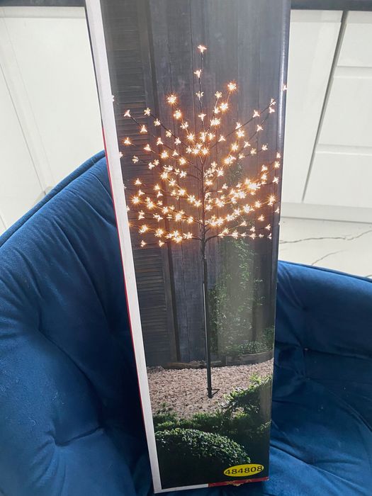 Choinka kwiatki świąteczna ozdoba do ogrodu do domu drzewko