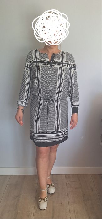 Sukienka przed kolano r. M