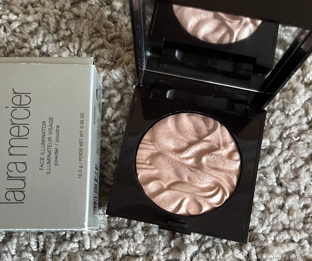 Laura Mercier Face Illuminator Indiscretion rozświetlacz puder