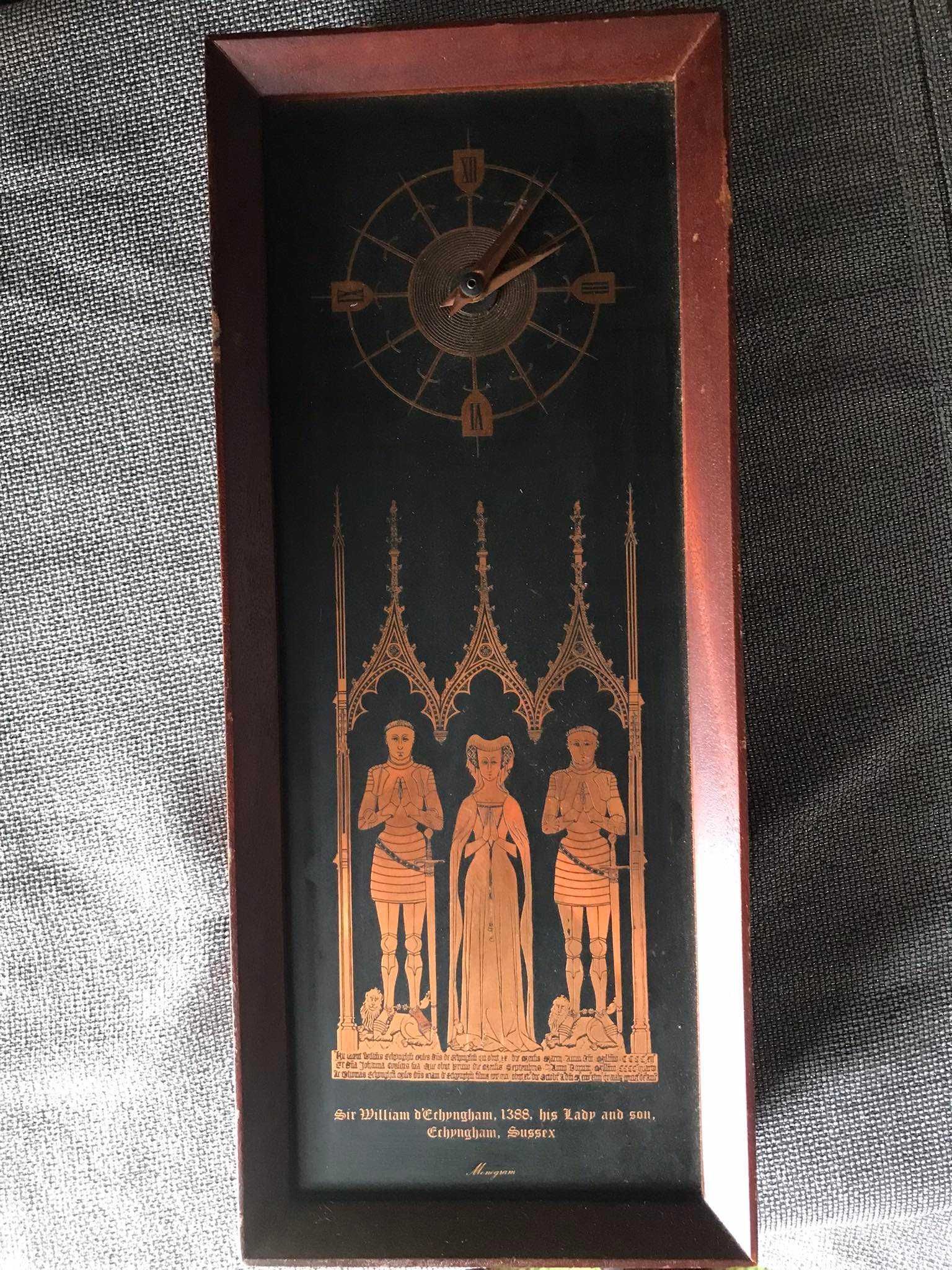 Piękny stary zegar drewniany