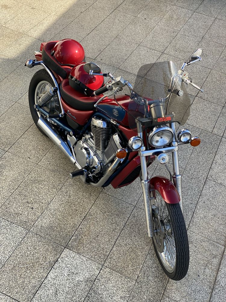 Suzuki Intruder VS750