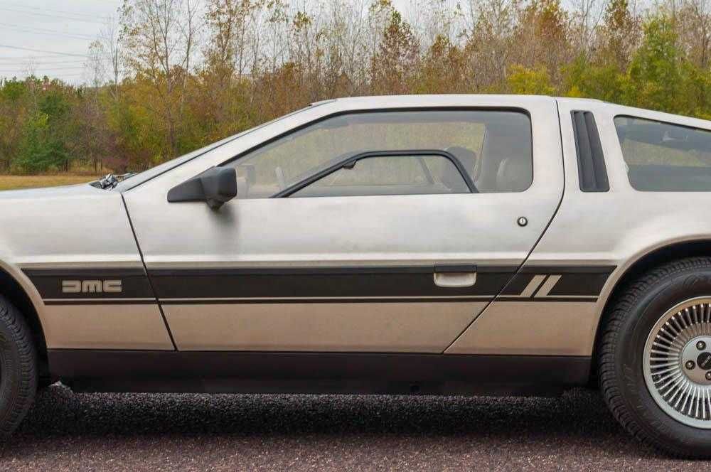 DeLorean DMC-12.  Oryginalny stan.