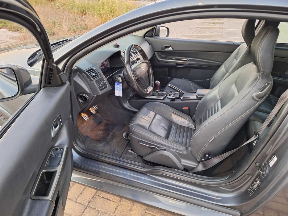 Volvo C30 1.6 D RDesignde  Impecável e Estimado de 2011