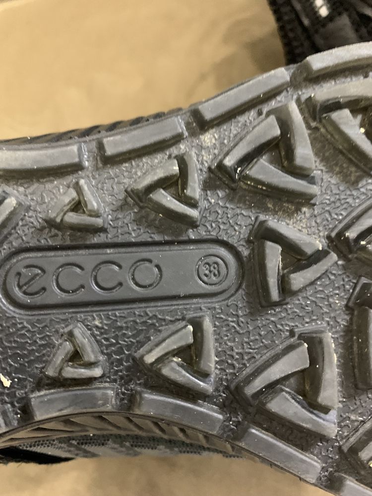 Взуття Ecco