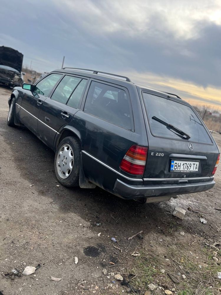 Разбор Mercedes w124 m111 2.2 бенз