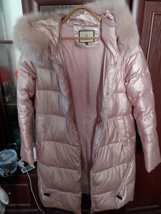 Продам зимовий пуховик жіночій