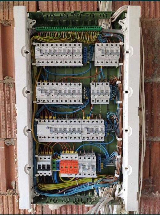 ELEKTRYK , usługi elektryczne dla DOMU i FIRMY uprawnienia