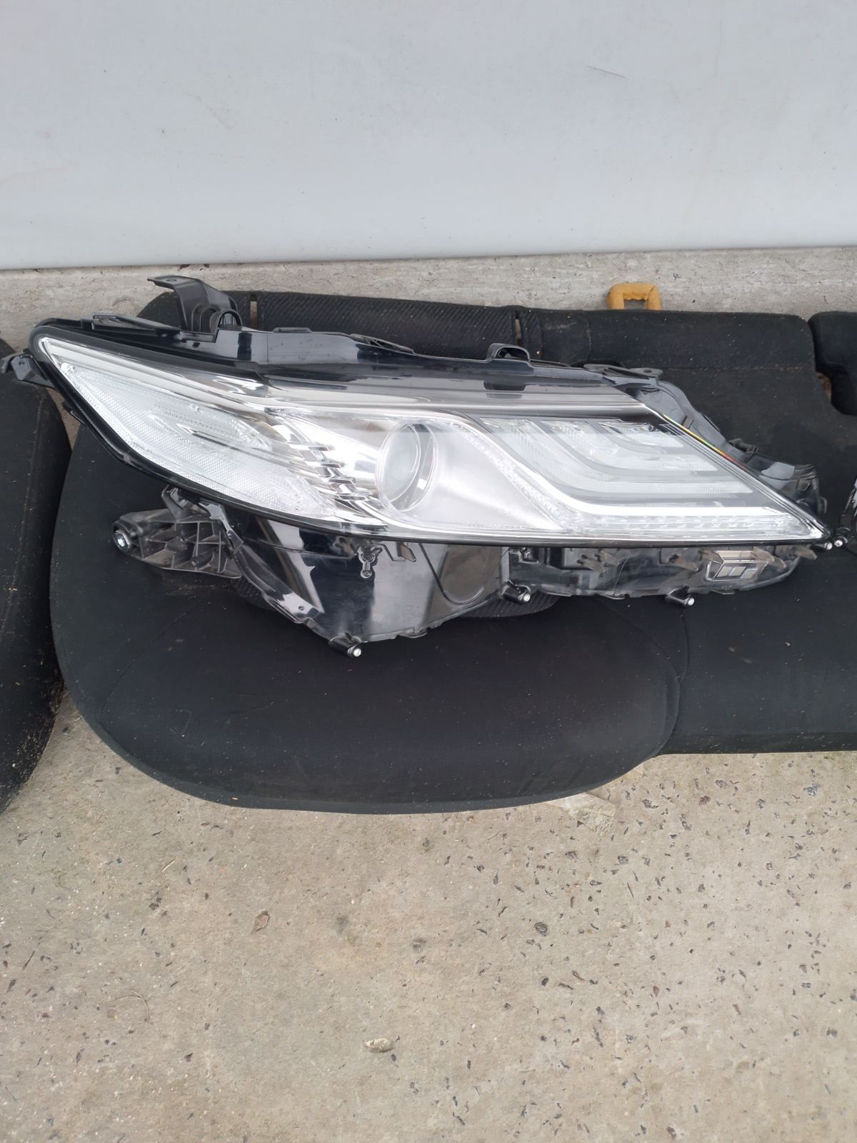 Фари FULL LED на Toyota Camry 70 Тойота камрі 17-24 року