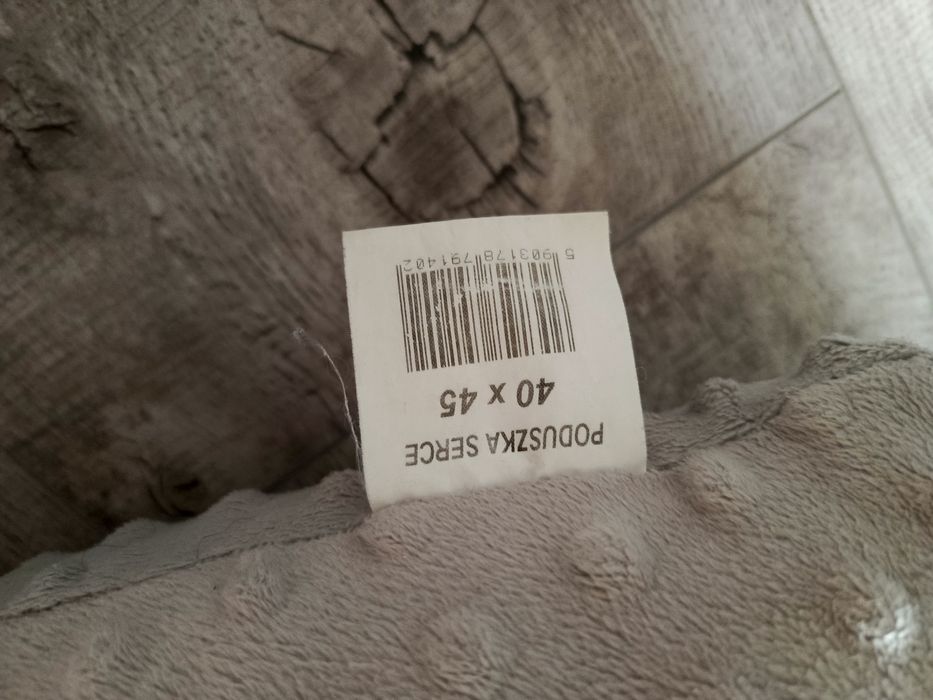 Szara poduszka serce 40 x 45