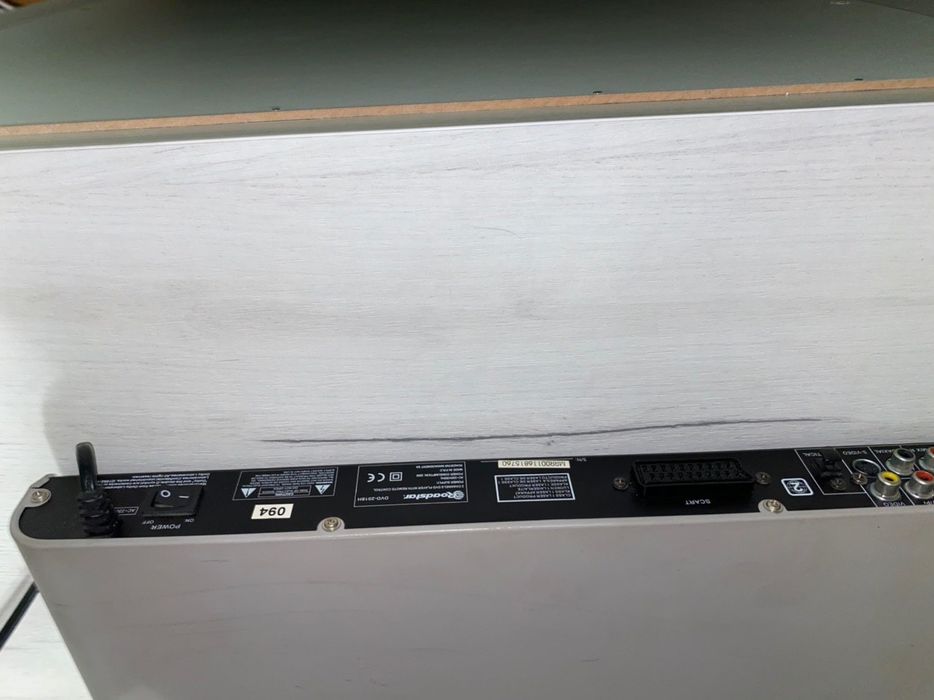 Проигрыватель Roadstar для DVD, CD