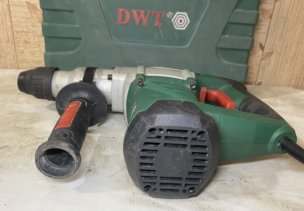 Перфоратор → DWT BH11-28 на 4 Дж. | 1050 Вт. + БУРИ/ПІКА/ЗУБИЛО/КЕЙС !
