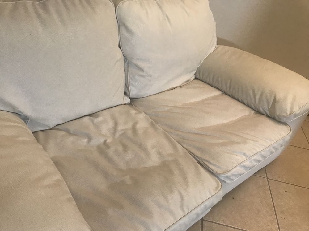 Sofa em pele 2 lugares branco