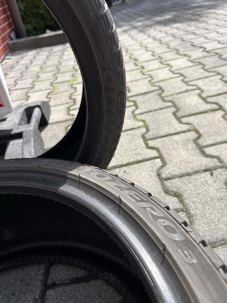 Dwie zimowe opony Pirelli Sottozero 3 (91V) - 235 x 35 x 19