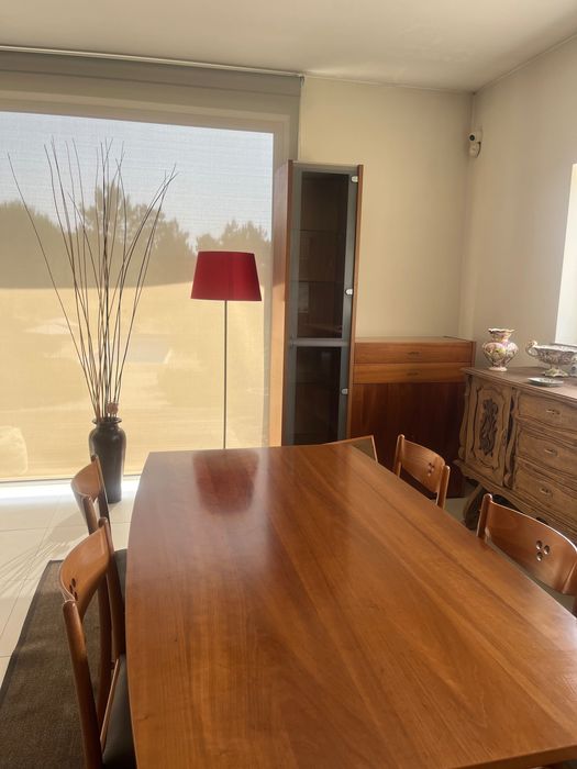 Móveis de sala - mesa jantar, 4 cadeiras e movel alto com lateral