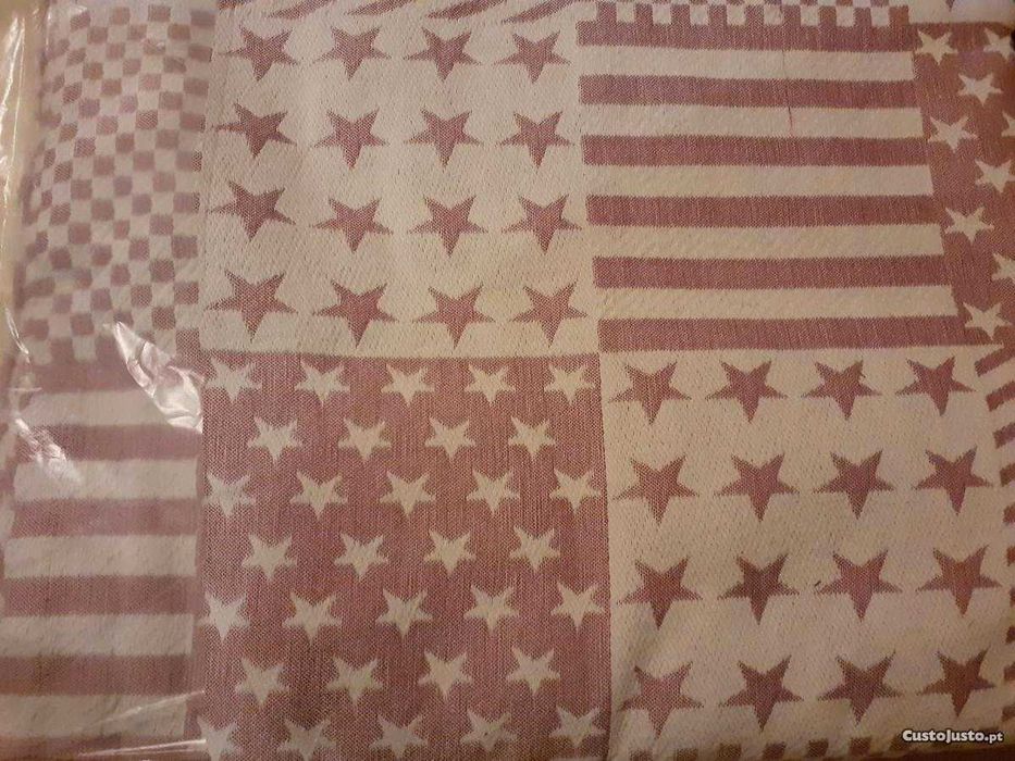 Colcha casal rosa/branco "nova e embalada"
