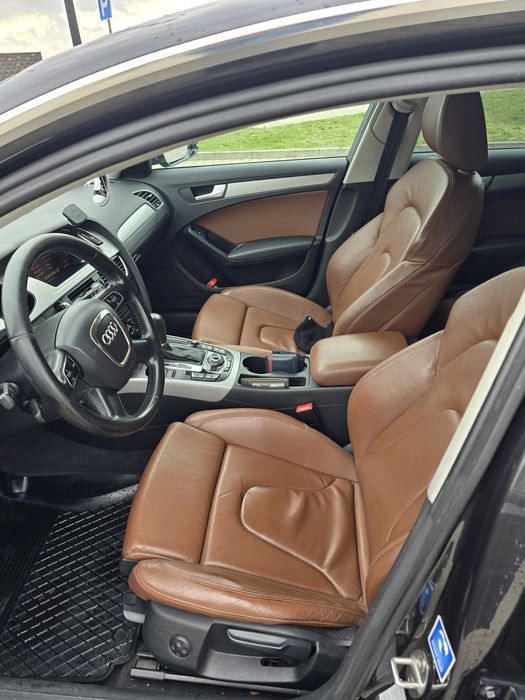 Audi A4 B8 2010r