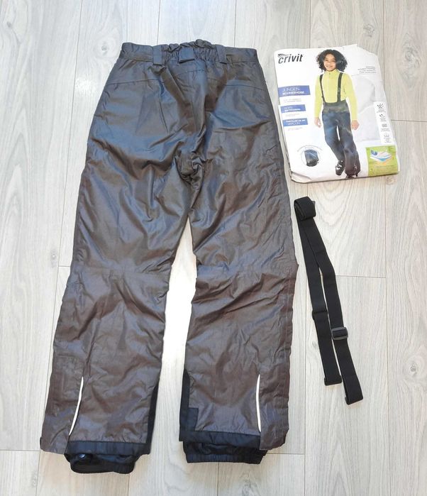 Б/У Детские зимние лыжные штаны р.146-152 CRIVIT на подтяжках.