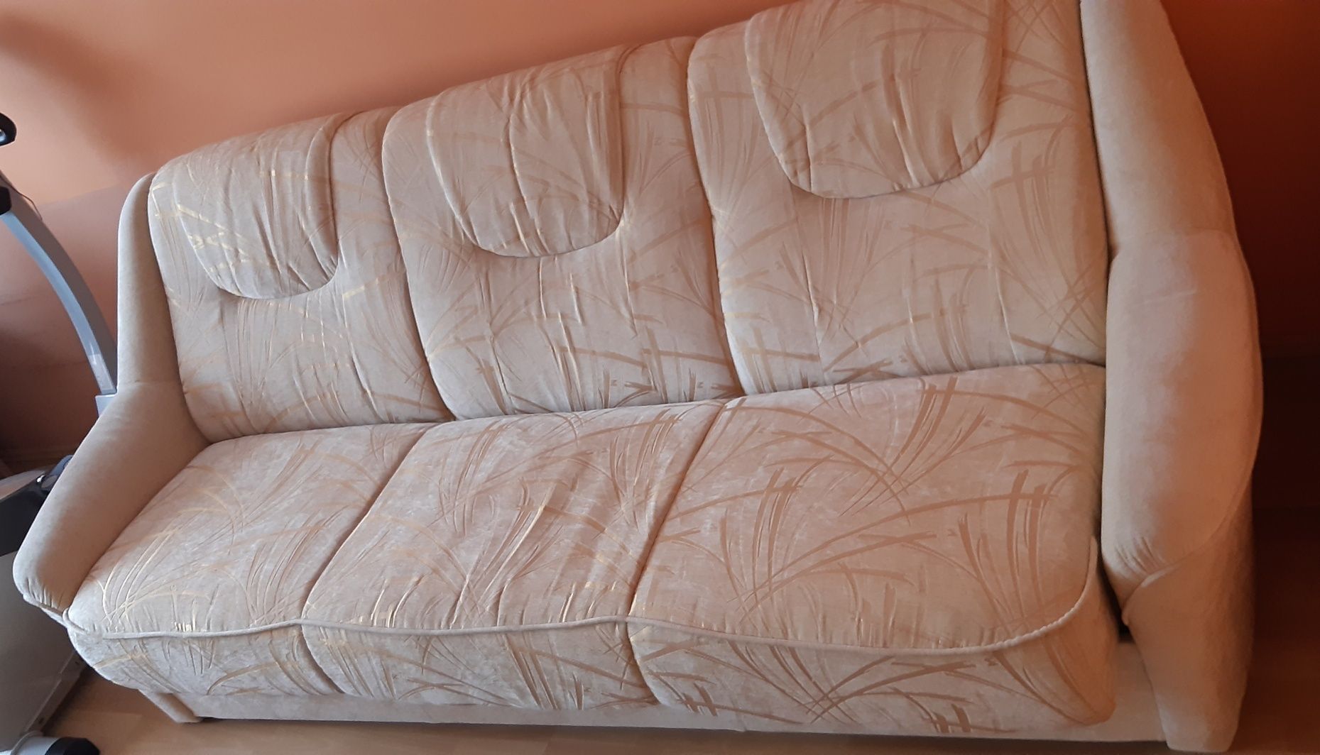 Wersalka sofa rozkładana z pojemnikiem na pościel