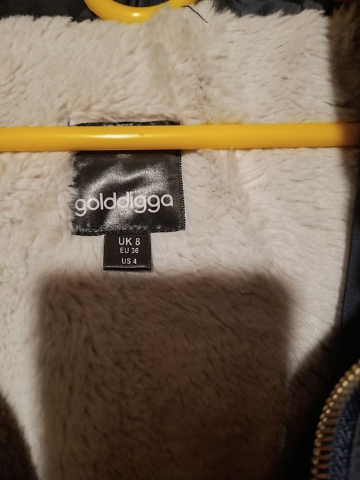 Kurtka krótka puchowa u dołu wiązana