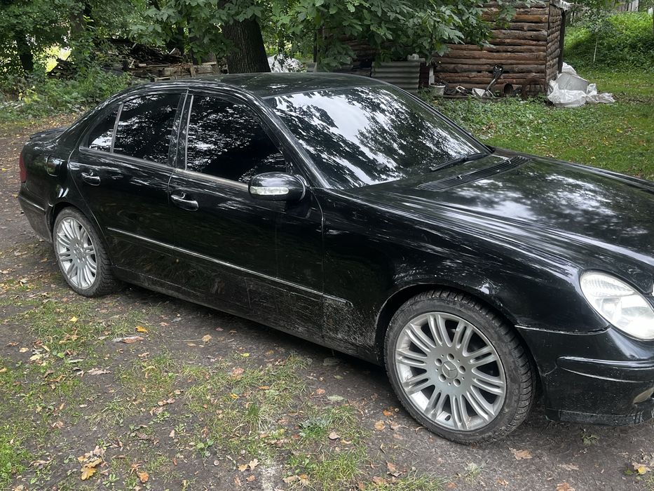 Продам мерседеса 211  2.6 бензин