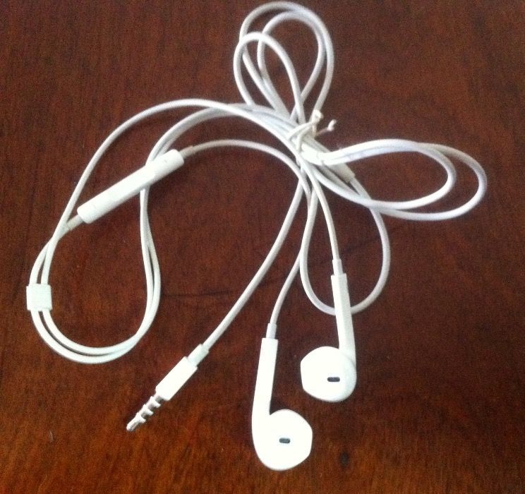 EarPods com ficha para auscultadores de 3,5 mm