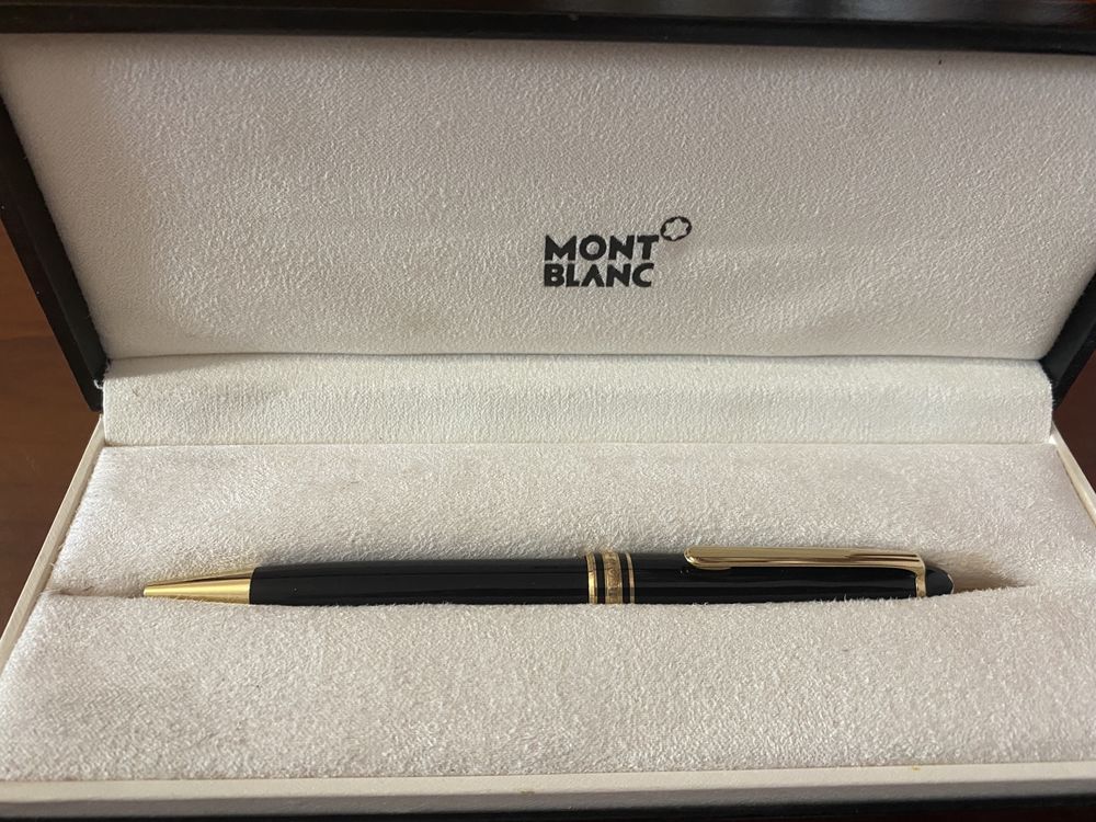 Шариковая ручка Montblanc Meisterstuck Classique