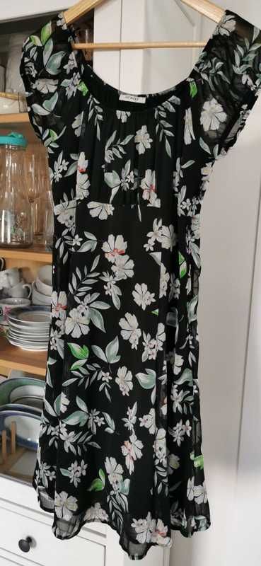 Szyfonowa sukienka na lato w kwiaty marki Orsay