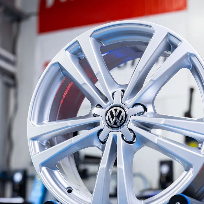 NOWE ORYGINALNE Felgi / Koła 18" - Volkswagen Golf Touran Passat T-Roc