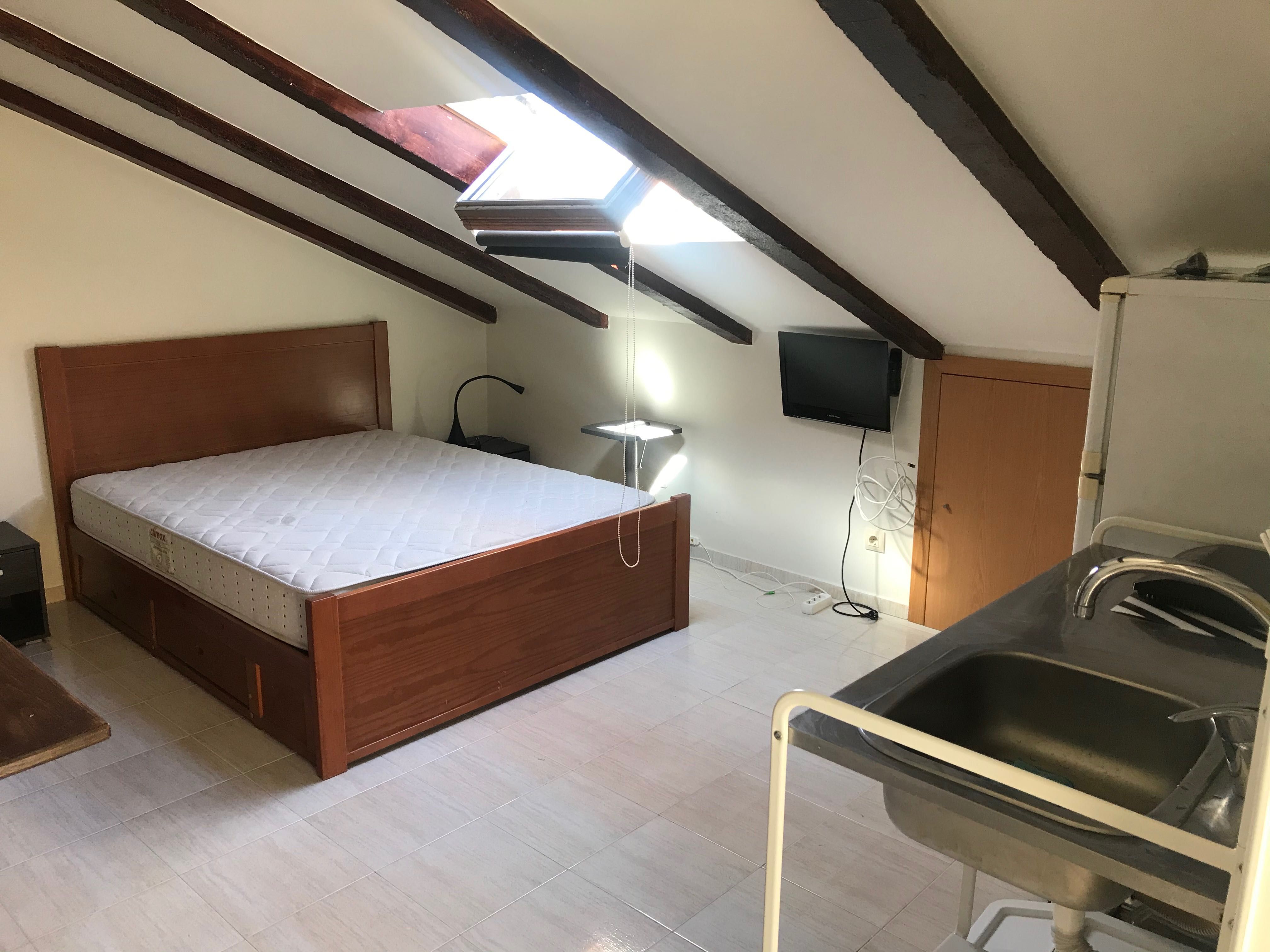 Quarto para arrendar em Cascais