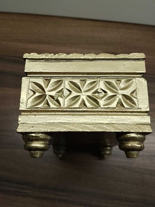 Cepelia drewniana szkatułka relikt PRL-u stare złoto