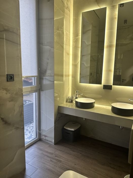 Продаж будинку в місті