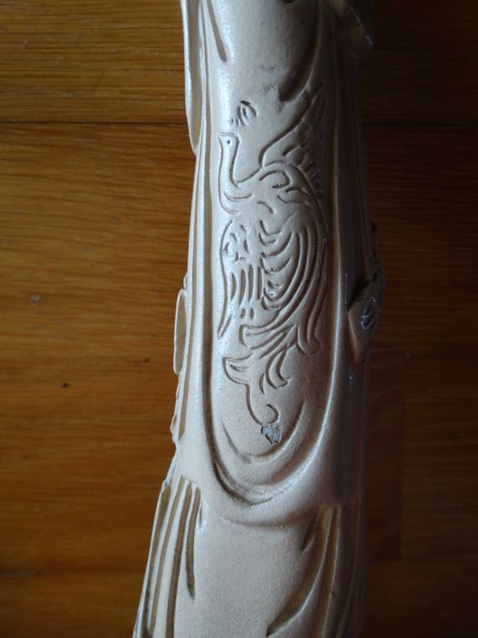 Escultura chinesa vintage em resina