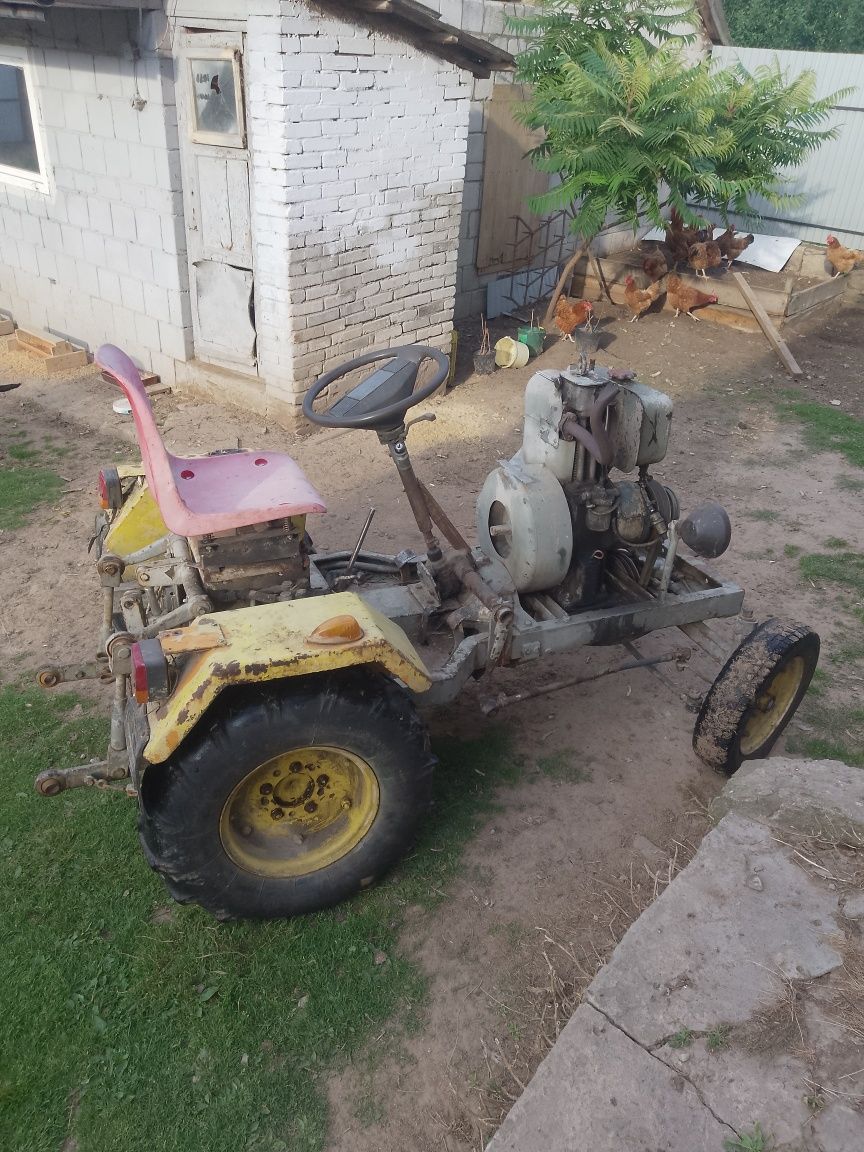 Traktor es 7, sam, esiok,