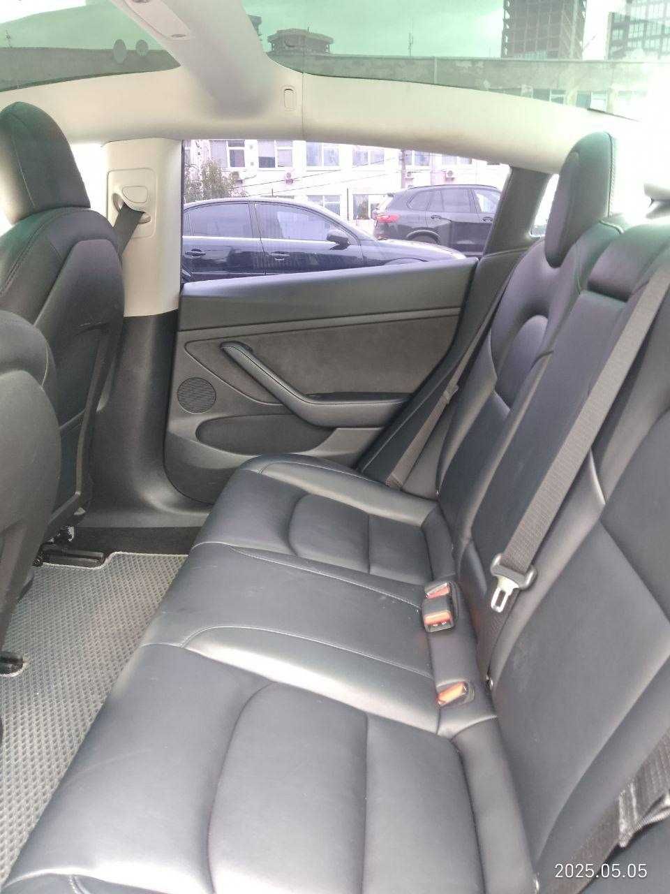 Оренда Tesla M3 dual motor long range 2022 рік