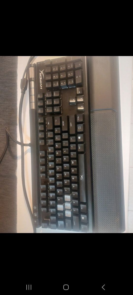 Teclado hyperx alloy elite gaming rgb
