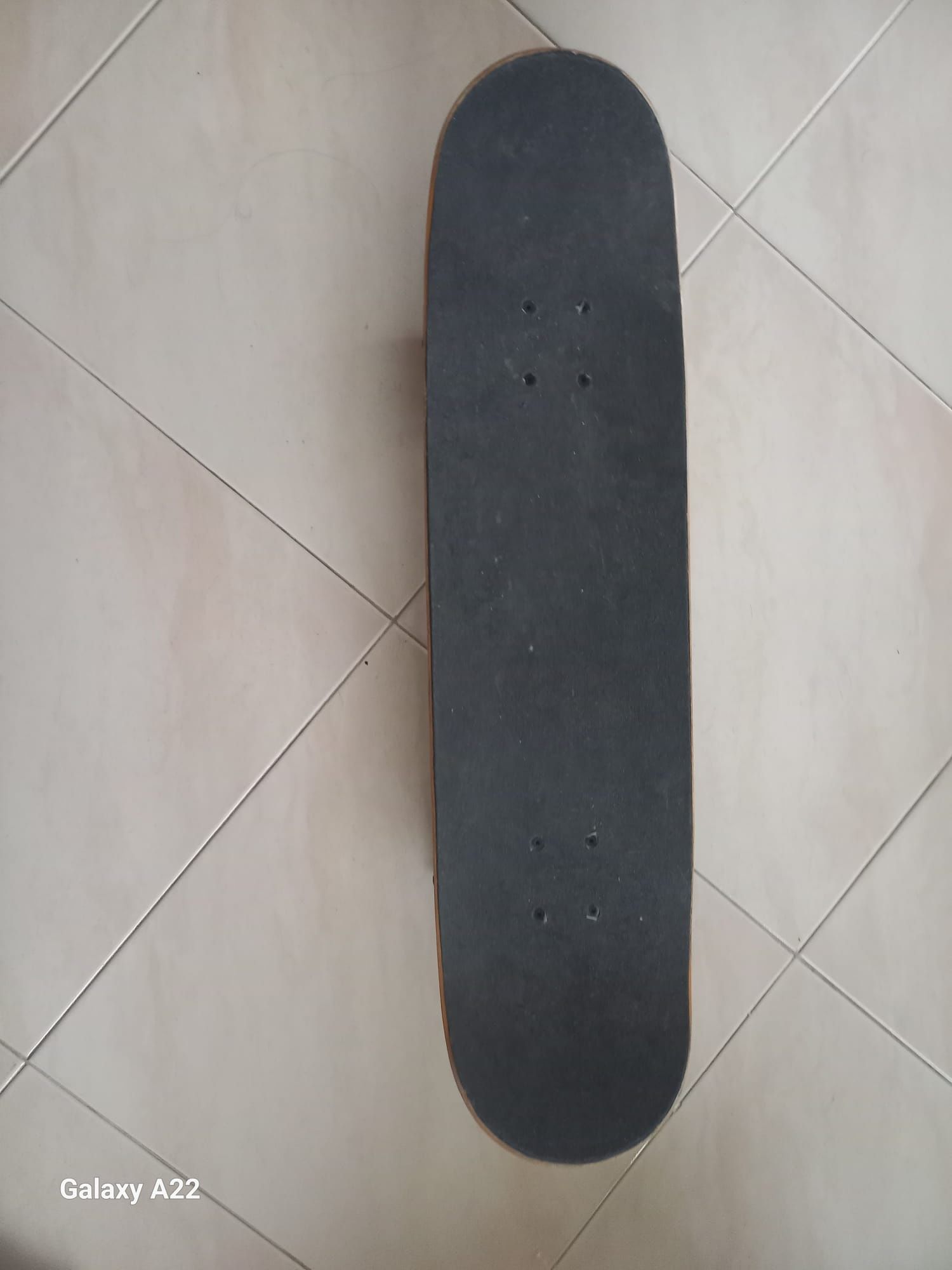 Skateboard oxelo quase novo