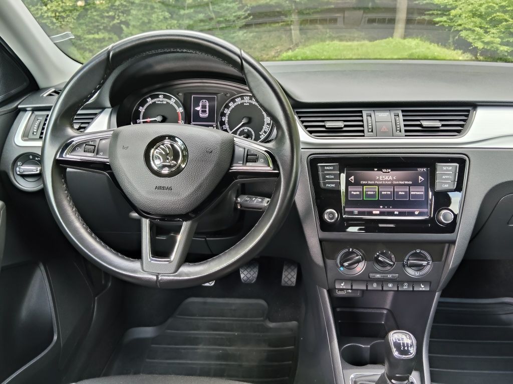 Skoda Rapid 1.0 TSI 110 KM (niski przebieg)
