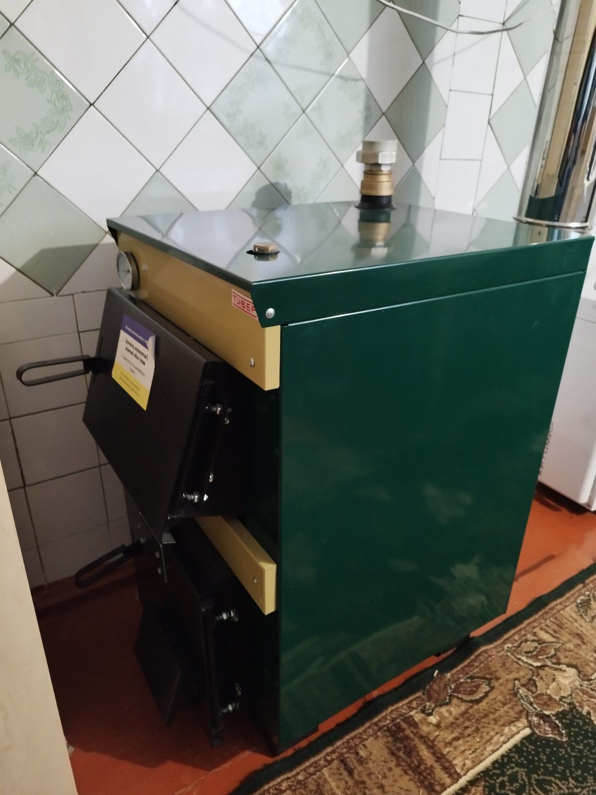 Продам котел на твердому паливі якдому паливі,новий,,